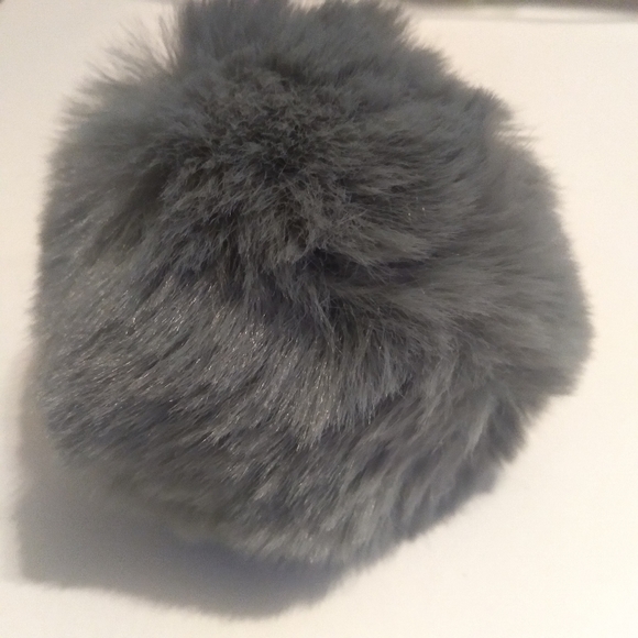 Key chain Rabbit nwot fur ball pompom soft - Picture 2 of 6